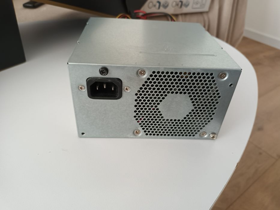 Захранване 500w свалено от Acer predator