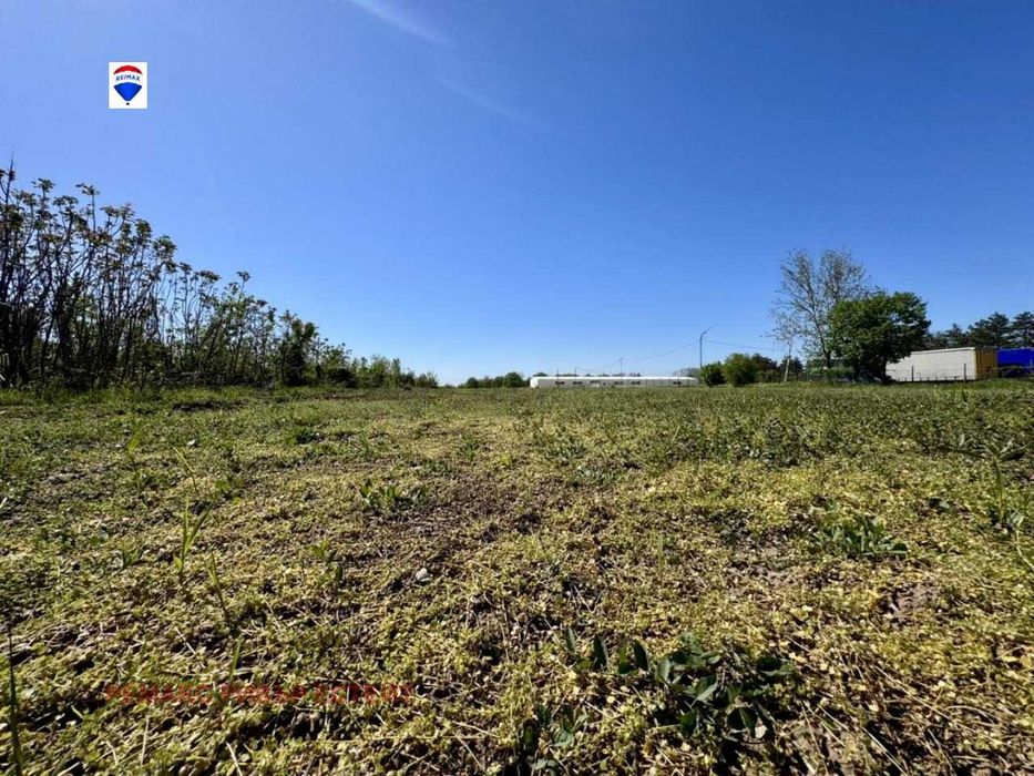 Два парцела за продажба главен път Е85, Русе- София
