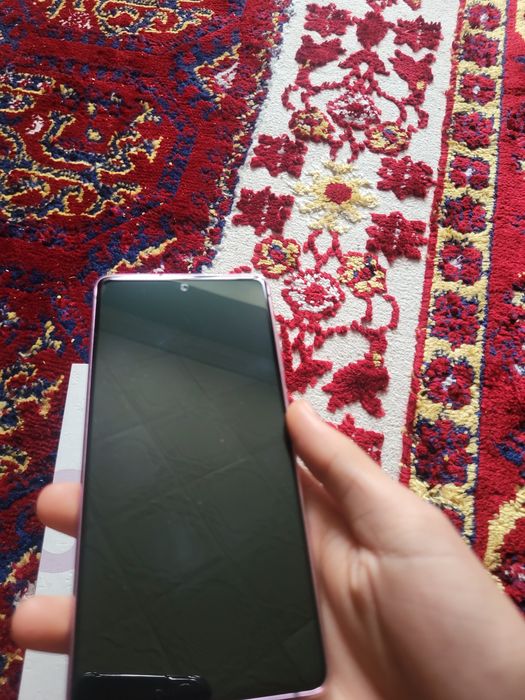 Samsung s20fe  торг есть