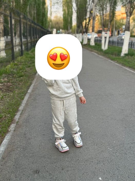 Кроссовки на колесиках жля девочки