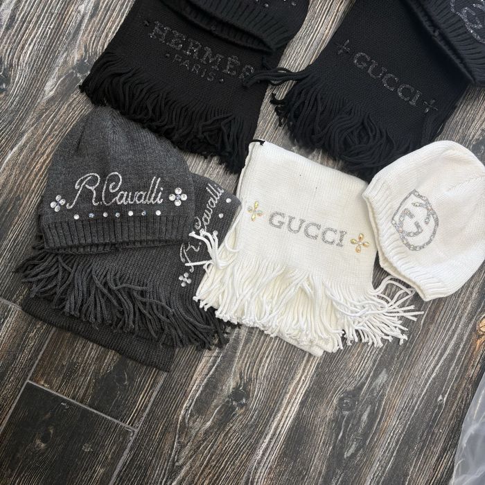 Дамски шапки и шалове | шапка шал | Hermes, Armani, Gucci