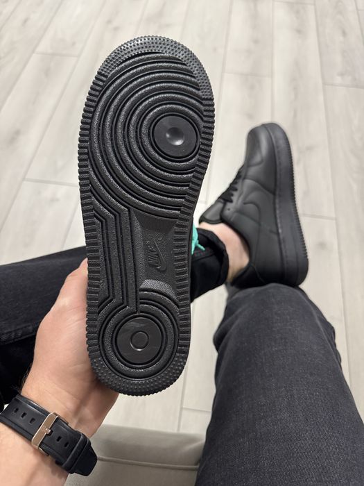 Adidasi Barbati Nike Air Force 1 Full Negru!