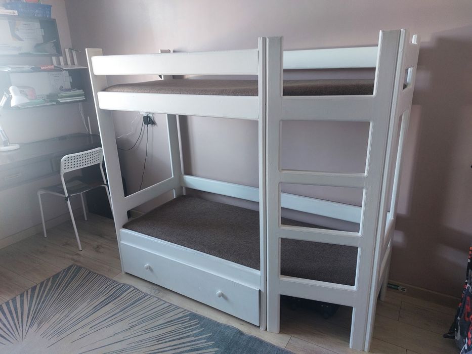 Продам двухъярусная  кровать