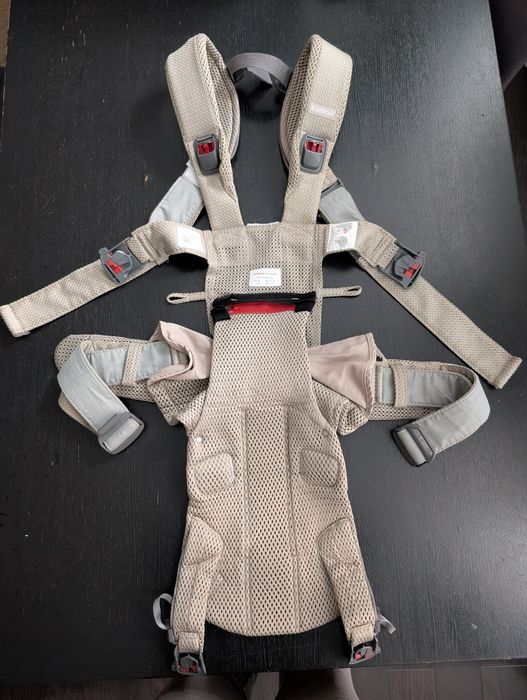 Marsupiu pentru bebelusi 3,5-15kg BabyBjorn One Air 3D Mesh Greige