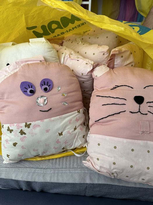 Подушки для кровати