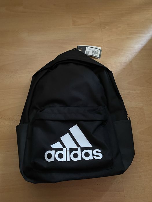 Adidas rucsac nou