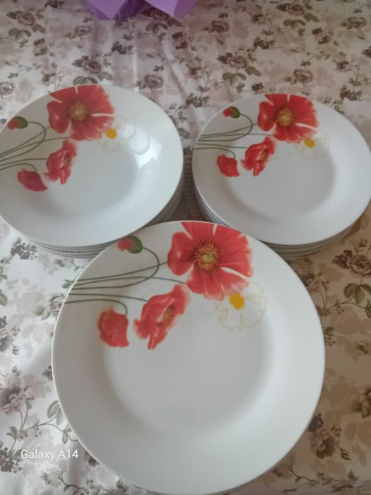 Продавам Комплект Чинии