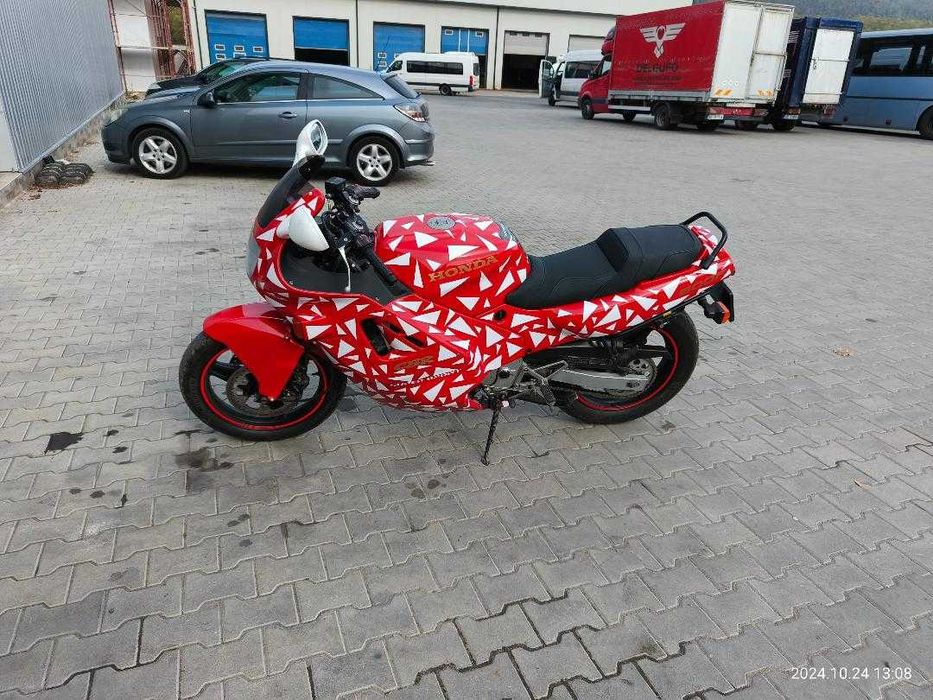 Vand doua Honda  CBR