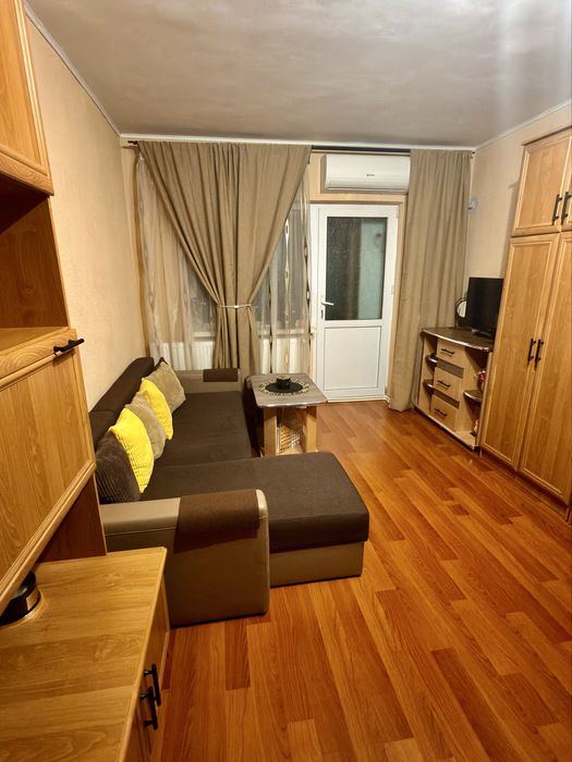 Apartament 2 camere etaj 3/3 suprafata utila 54 mp zona Penny Oituz