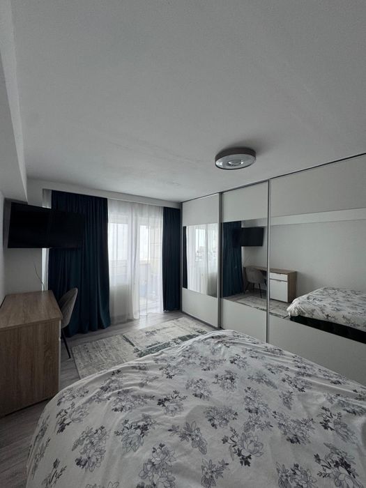 Inchiriez apartament cu 2 camere decomandat