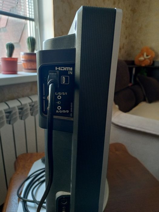 Продам телевизор