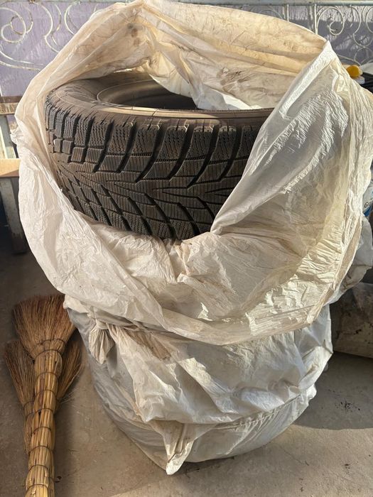 Зимние шины 205/60/R16