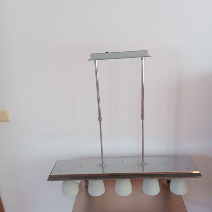 Продавам полилей петица