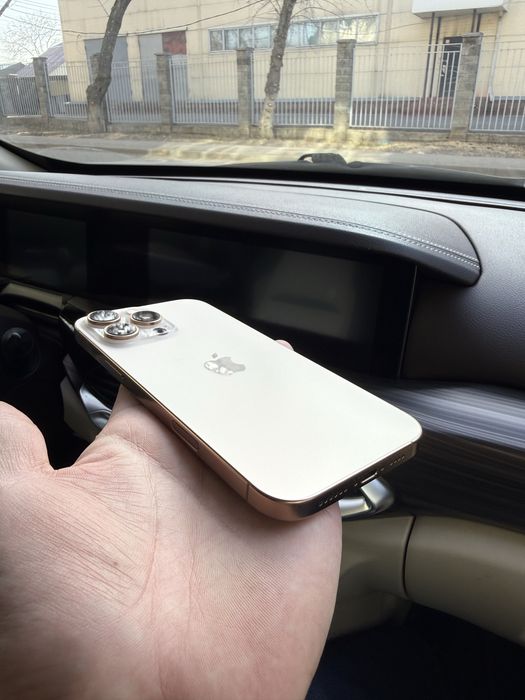 Продам Iphone 16 Pro Max 256GB Desert titanium