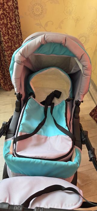 Продам коляску 3 в 1