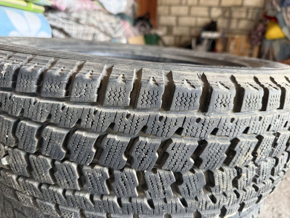 Продам автошины зимный