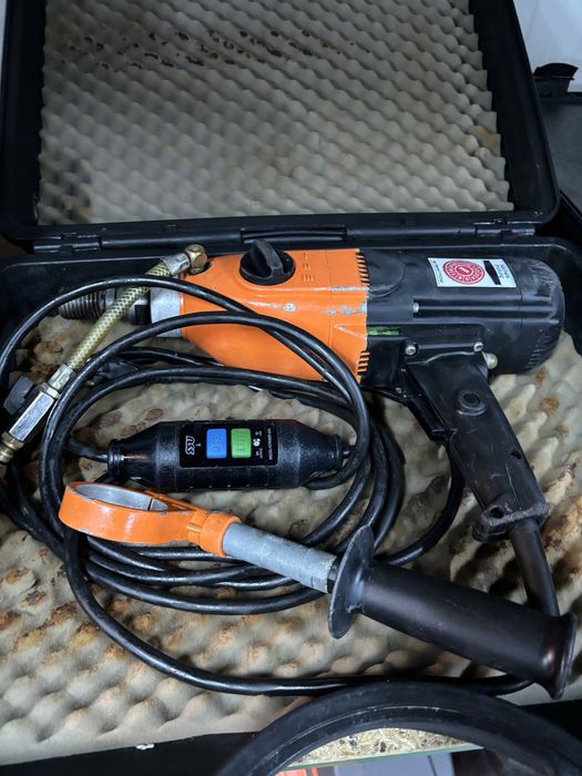 Masina de carotat Golz Hilti