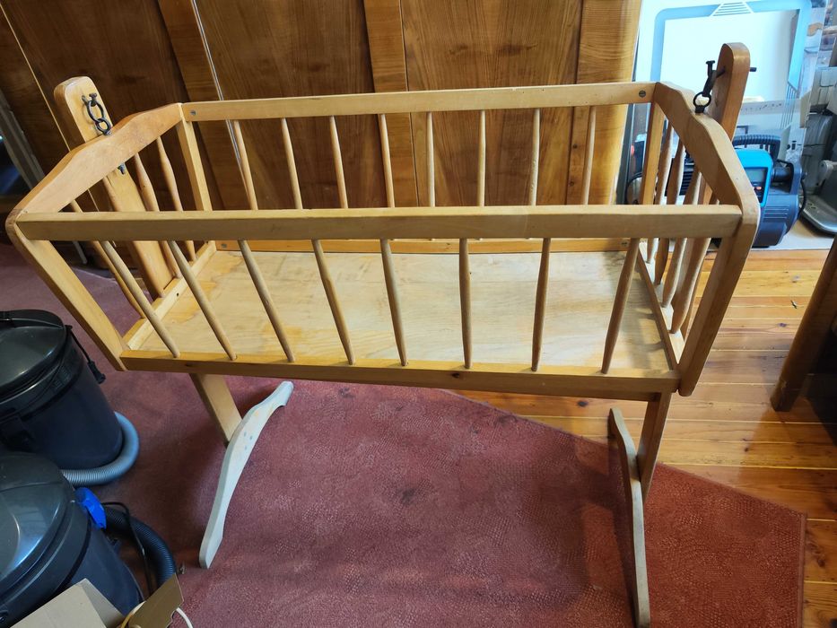 Бебешка люлка от дърво,арт 30евро