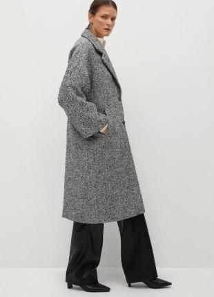 Пальто Mango серое теплое