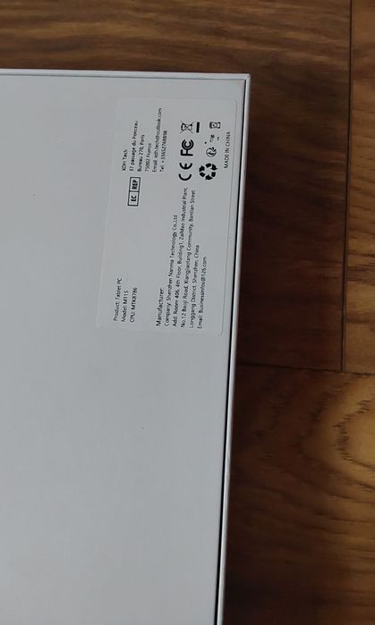 Vând tabletă nouă cu tastatura