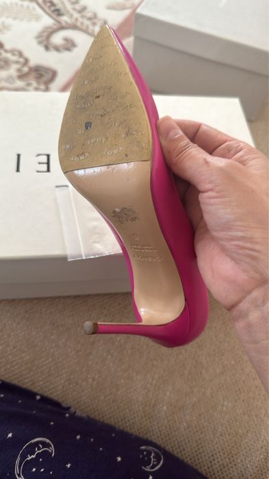 Туфли на каблуке