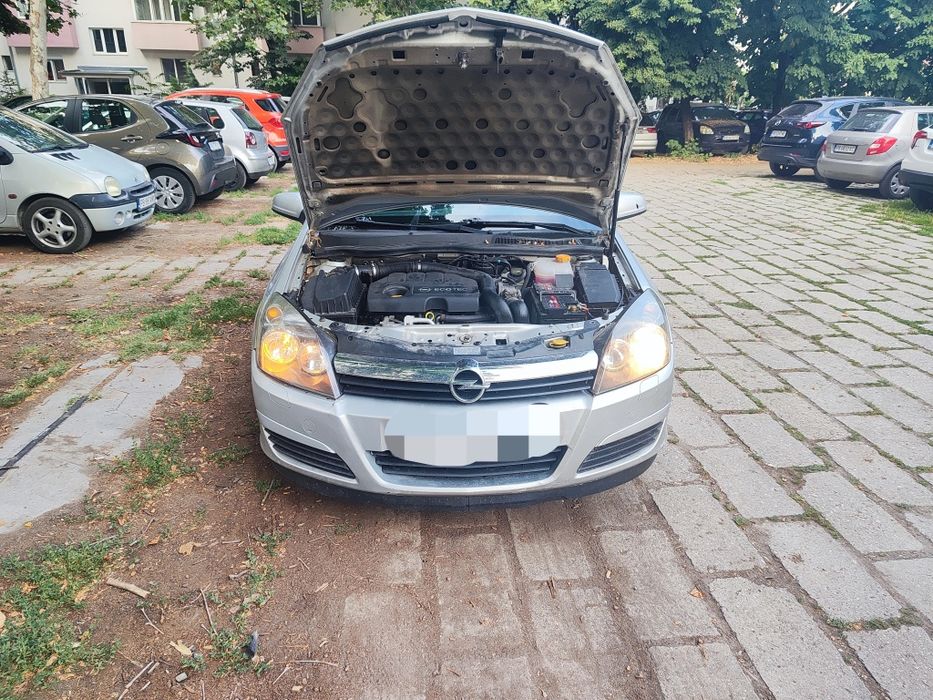 Предна броня за Opel Astra H
