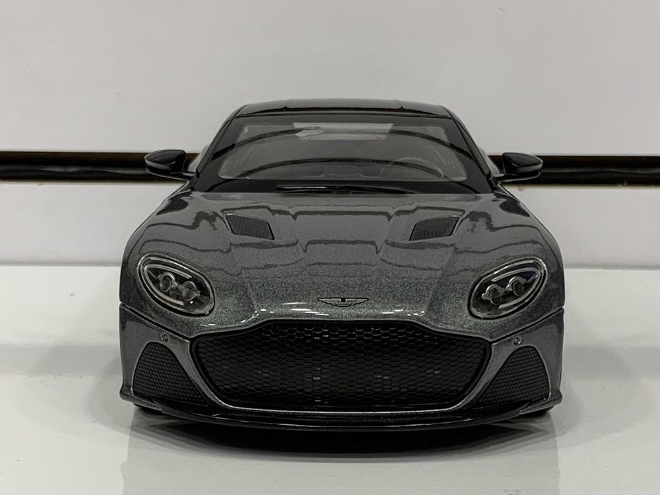 Modelka Aston Martin DBS Superleggera 1:24