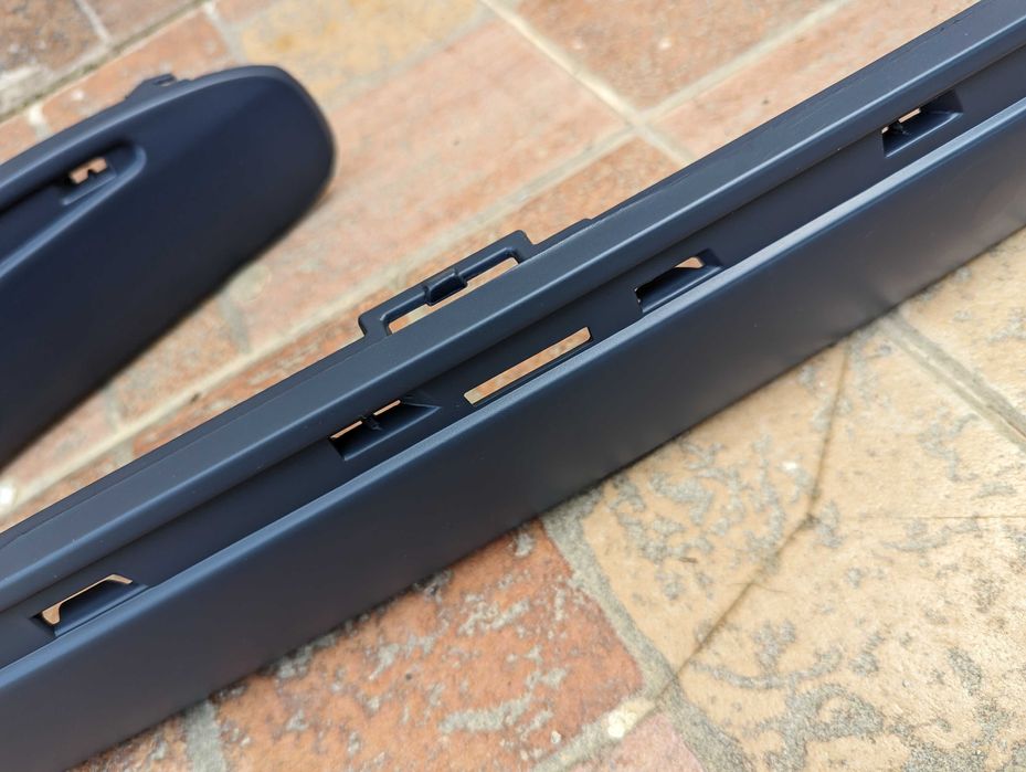 Лайсни Лайсна предна броня Мерцедес W210 Фейс Facelift Нови С отвори