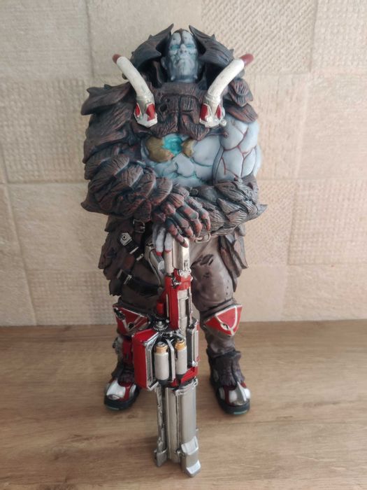 Quake Champions Scalebearer Edition фигура, като нова