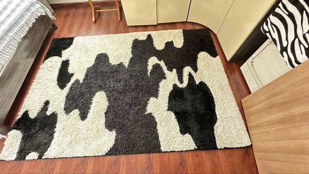 Ковер в отличном состояние продается б/у