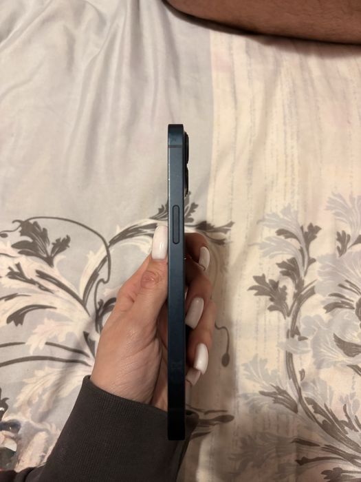 Vând Iphone 13, 128 gb