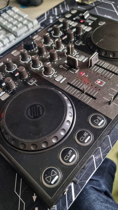 Mixer DJ Reloop Mixage Interface