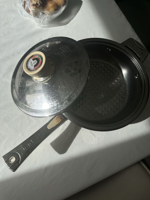 Продам сковоробку