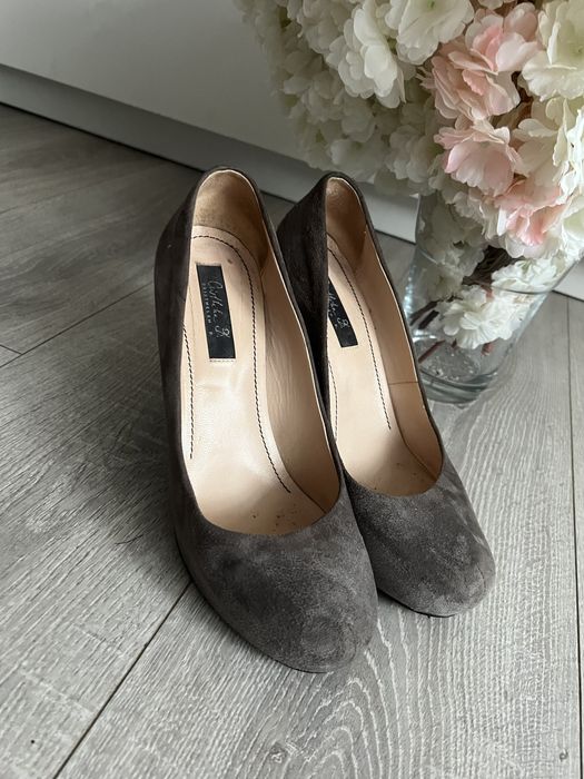 Pantofi din piele intoarsa