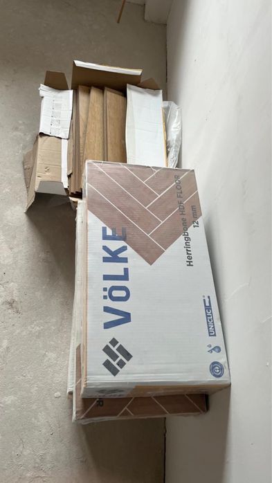 Ёлка Ламинат сатылады