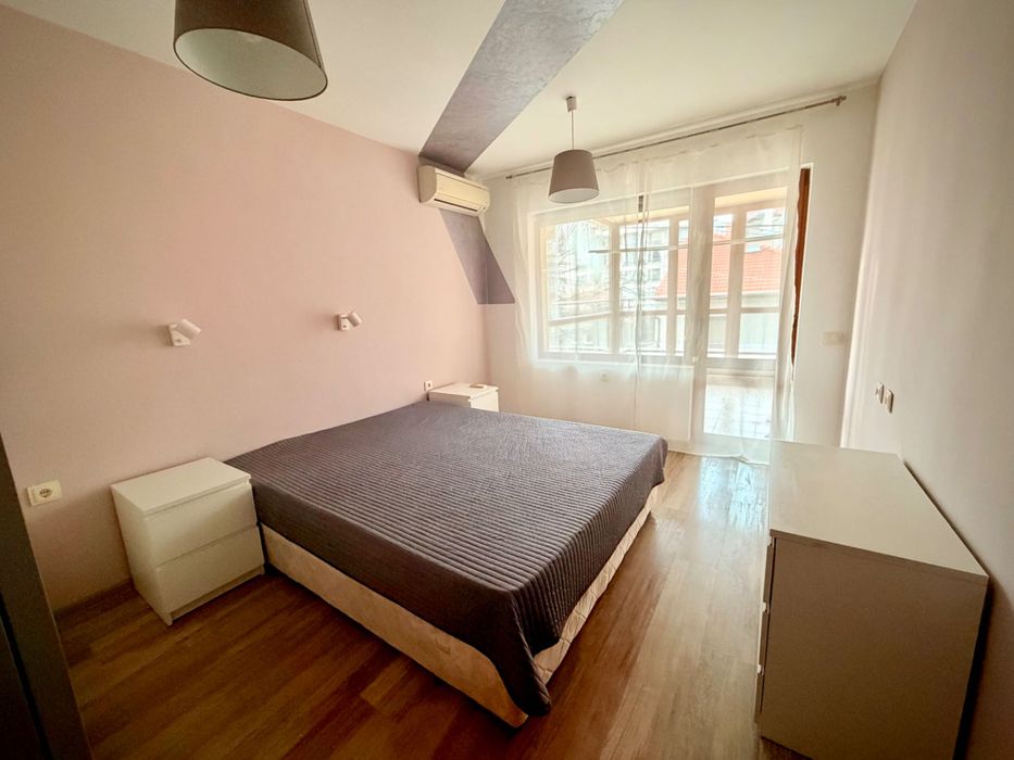 Двустаен апартамент под наем (София, център)