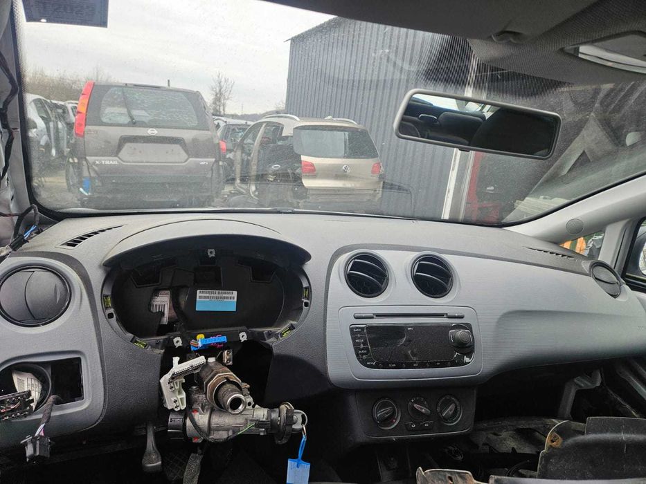 Plansa bord + airbag pasager Seat Ibiza 4 2010
