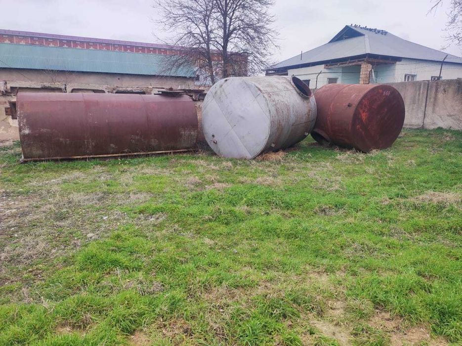 Шкаф для одежды металлический, разное