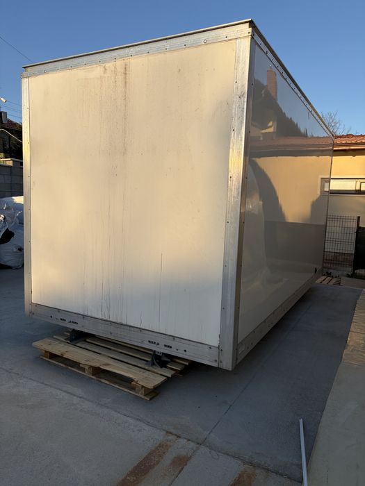 Алуминиева каросерия ( преместваема работилница склад)