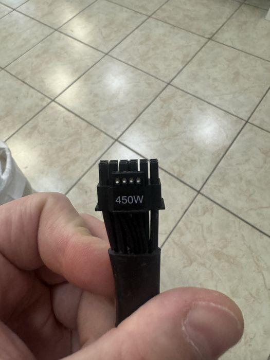 Питающий кабель на видеокарту