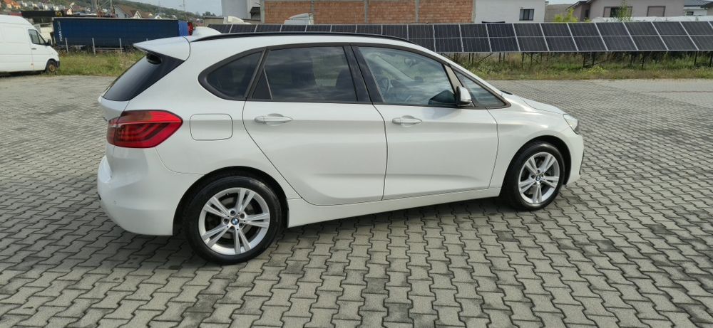 Bmw 225xe plug-in hybrid  An 2020 //  10200 € + TVA