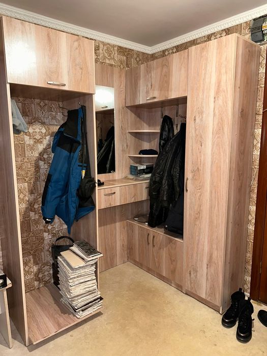 Продаётся прихожий