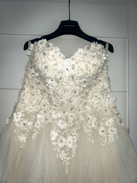 Vand rochie de mireasa