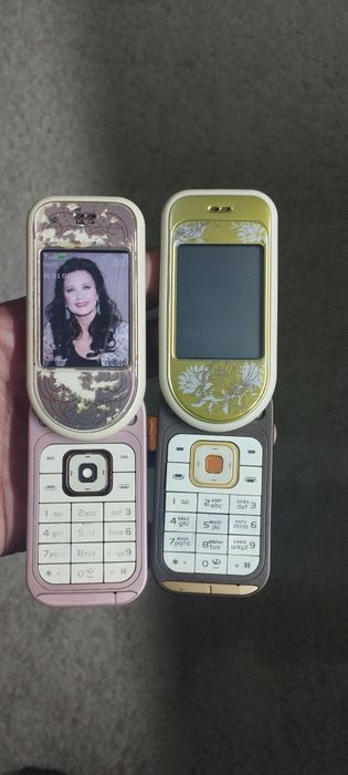 Nokia 7373  motorola v3 и LG perfectum