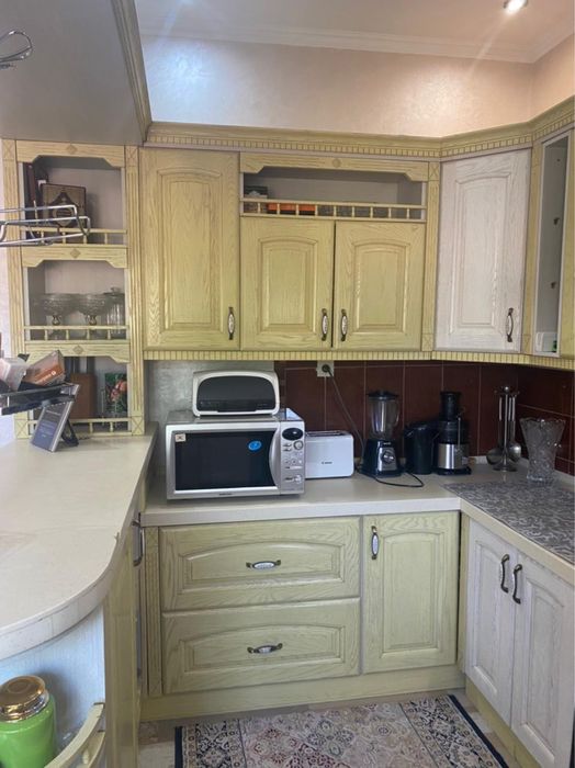 Кухня гарнитур со всеми бытовыми