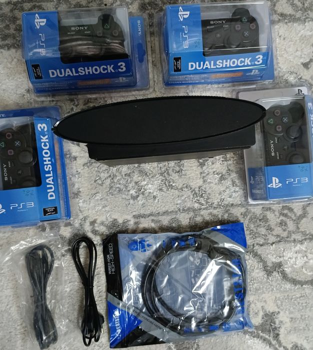 Ps3 super slim 500gb 4 ta yangi joystick 40 ta terma oʻyin