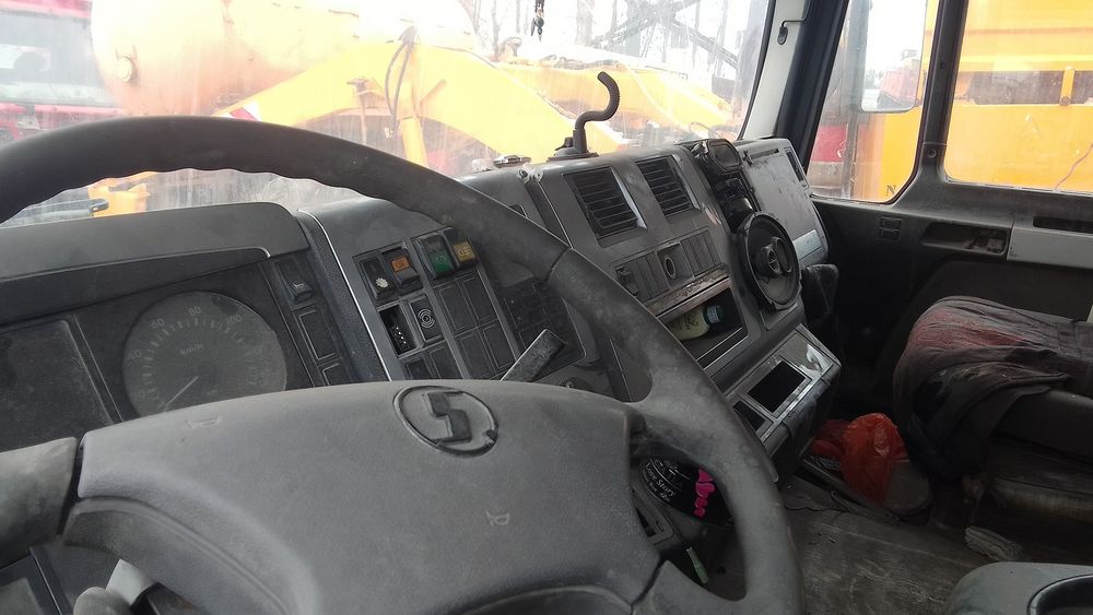 Самосвал шахман F 2000