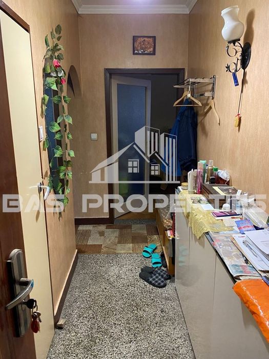 Продава се Двустаен апартамент в София, Гоце Делчев - 70 кв.м за 1603 €/кв.м - Снимка #3