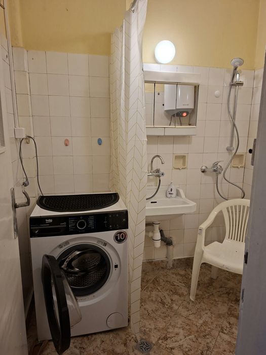 Дава се под наем Тристаен апартамент в Русе, Център - 97 кв.м за 390 € - Снимка #10
