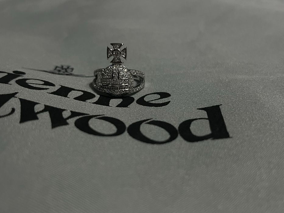 Inel Vivienne Westwood Iced Out